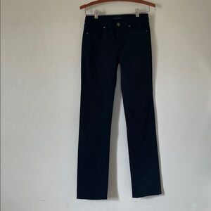 Elie Tahari midnight blue cotton blend pants. Women’s size 25 or size 2